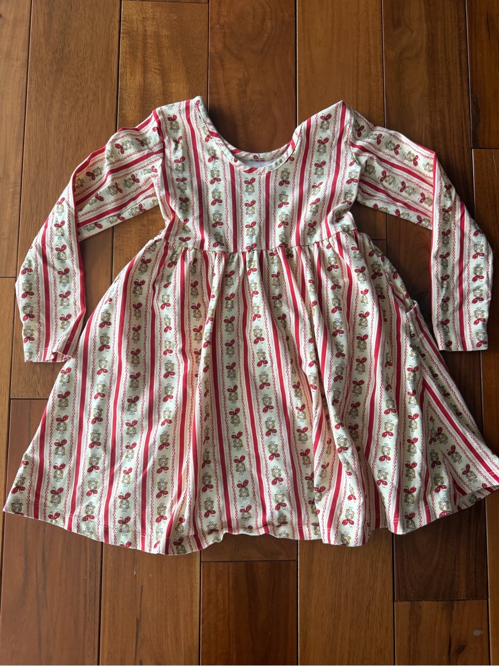 EUC Hanna Anderrson Dr. Seuss Grinch Long Sleeve Skater Dress w/ Pockets Size 5 - Picture 2 of 5